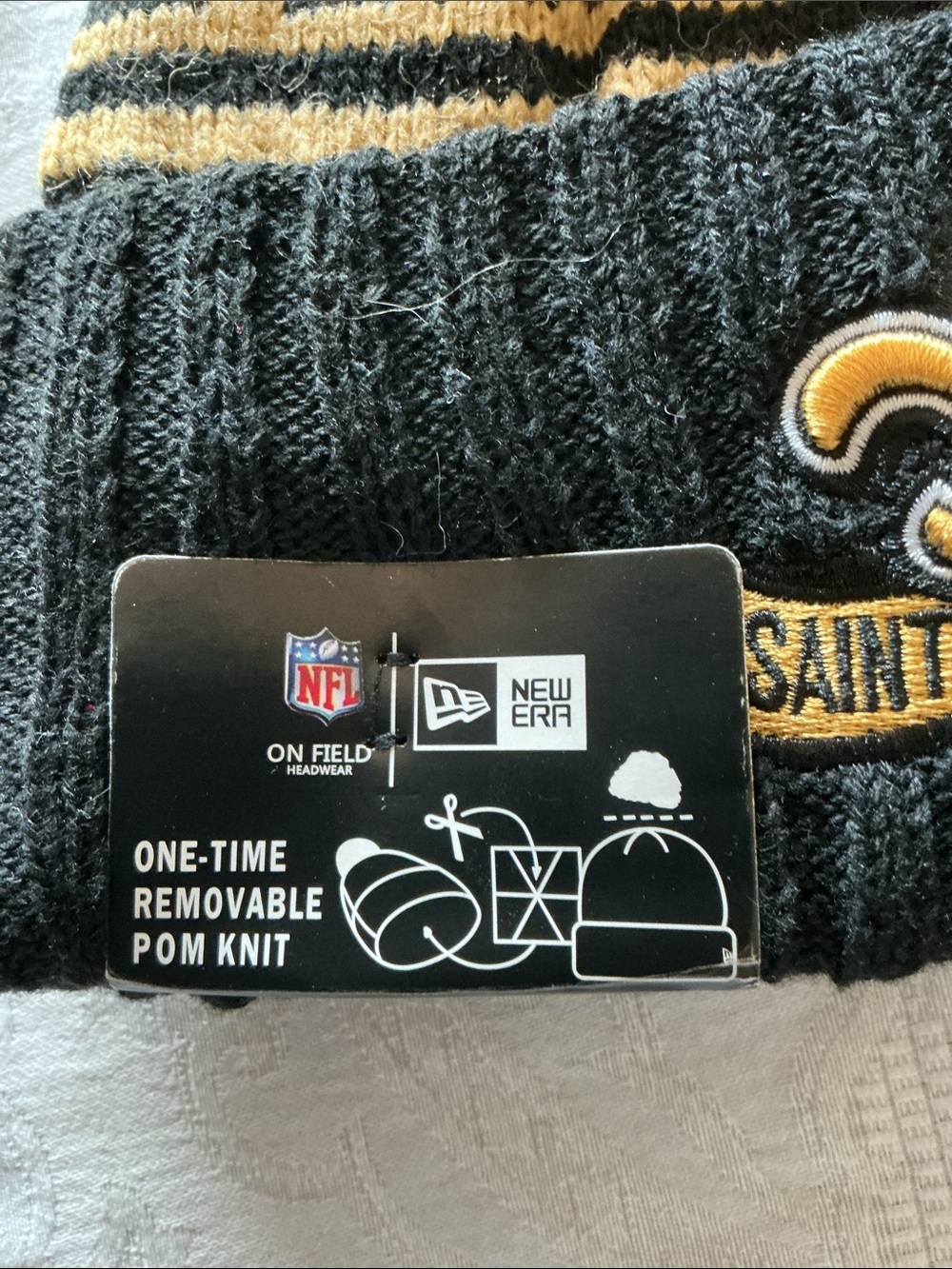 π New Orleans Saints Black & Gold Pom Beanie - Official NFL Knit Hat - Picture 3 of 3